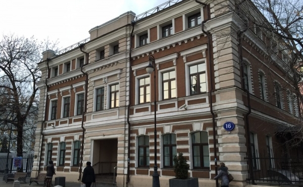 Uffici in affitto in elegante palazzetto storico
