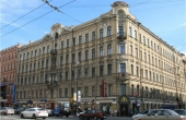 Ampio appartamento da ristrutturare con affaccio su Nevsky Prospekt