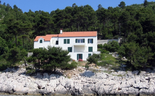 Waterfront villa with direct sea access on the island of Korcula