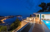 Luxury villa overlooking the bay of Villefranche-sur-Mer