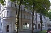 Locale fronte strada di 136 m2 in vendita a Riga