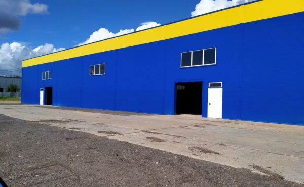 Warehouse and car service for rent 20 km South-west from MKAD