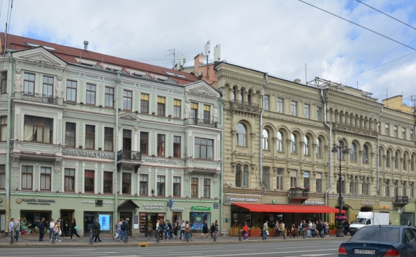 Albergo da ca.50 camere in affitto su Nevsky Prospekt