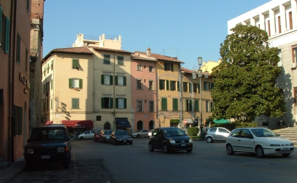Albergo in vendita in centro storico a Pisa